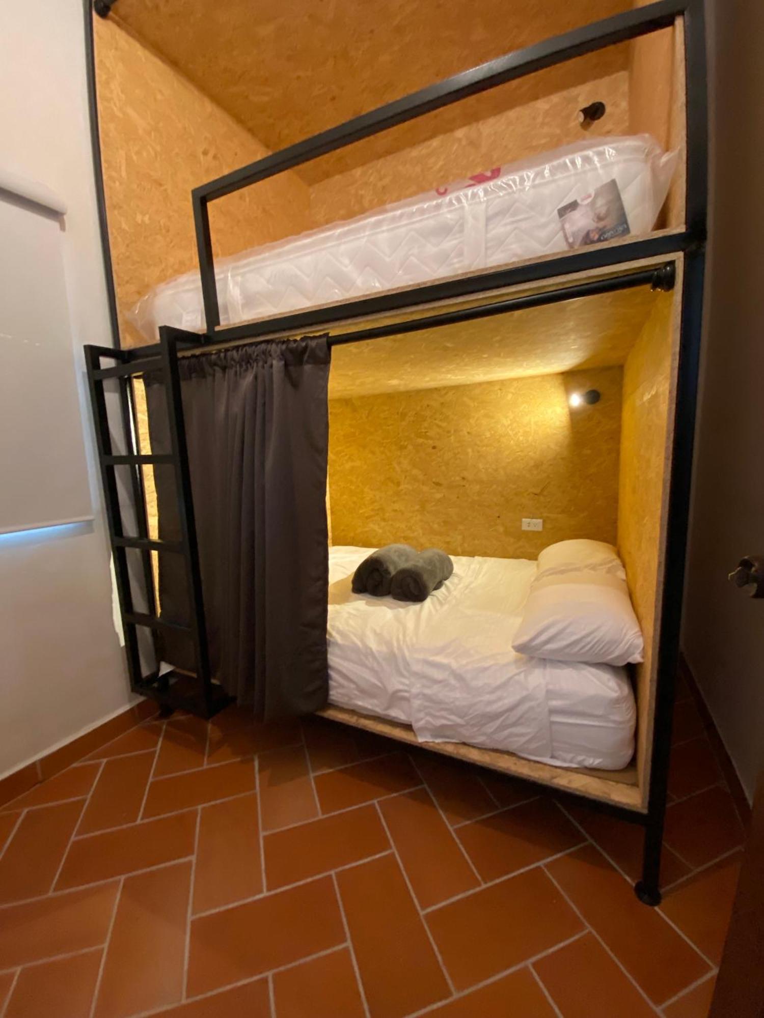 Banana Hostel Богота Экстерьер фото